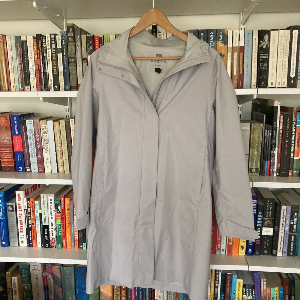 Uniqlo Blocktech Rain Coat Light Gray